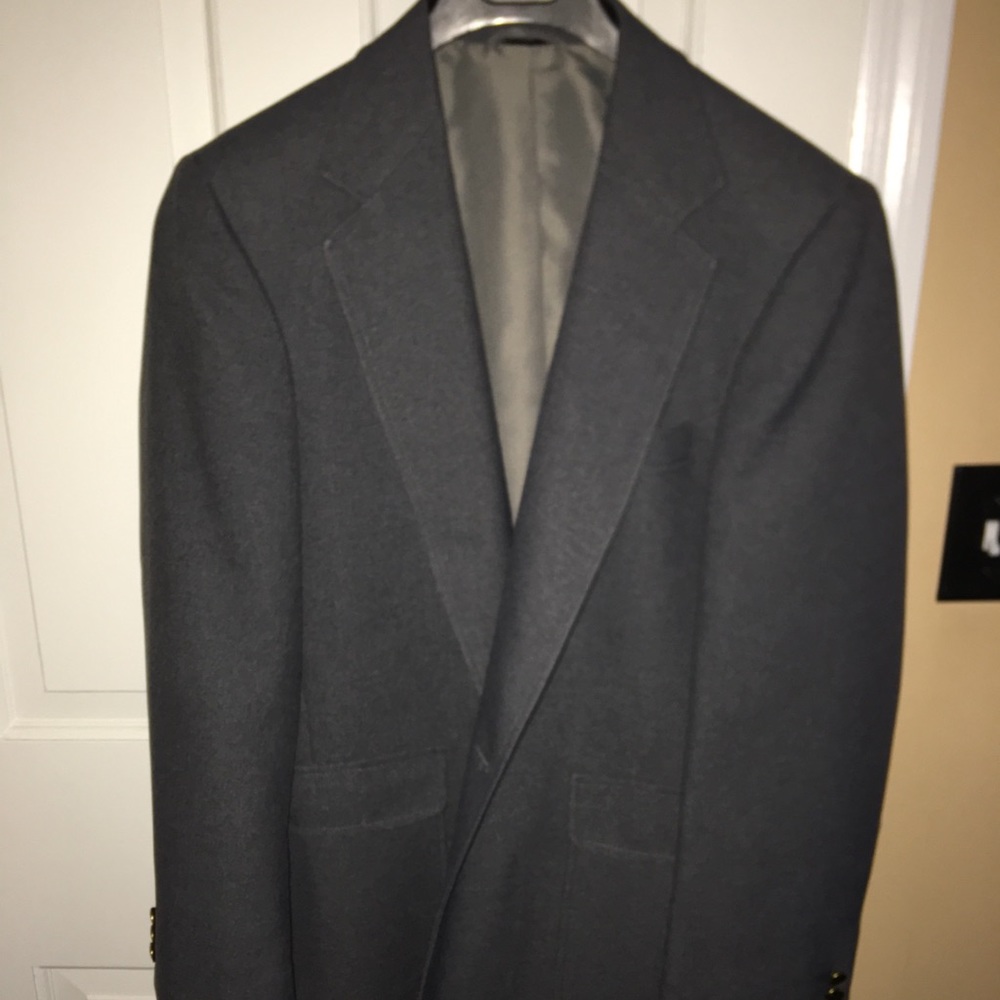 NEW Men’s Gray Blazer